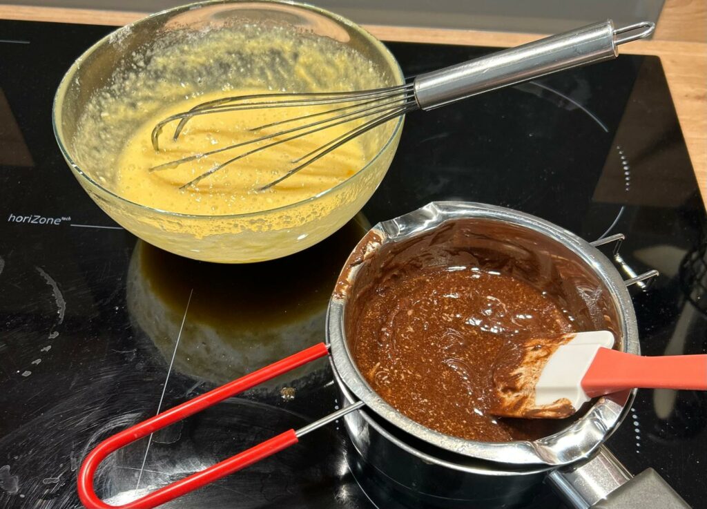 brownie aux noix de pécan_Préparation beurre et chocolat fondu